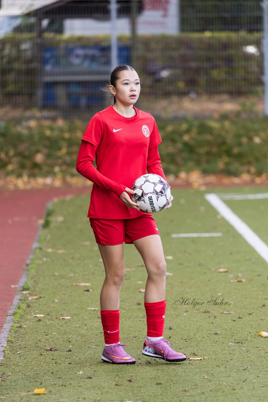 Bild 154 - wCJ Eimsbuettler TV - FC Rosengarten : Ergebnis: 2:0